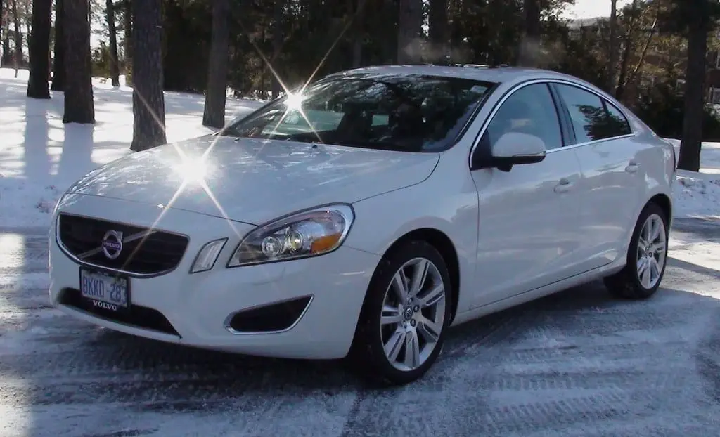 15 Cars Similar to Volvo S60 (With Pictures)