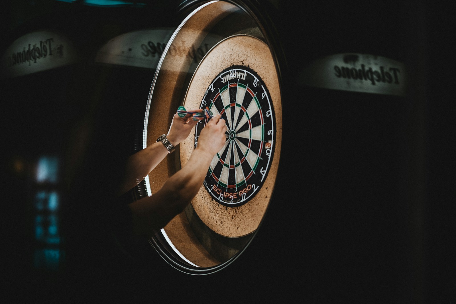 What Gram of Darts Do Professionals Use?